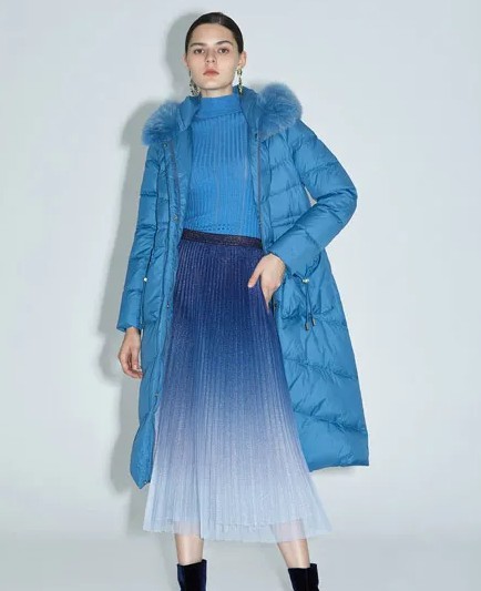 动情的秋冬季节里 需要温暖的外套来渲染