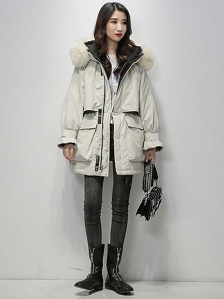臻色调冬季新品外套已出炉 时尚与保暖 一样也不落下