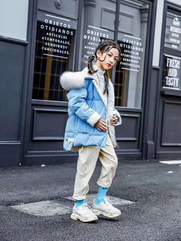 恭贺:广西柳州冯女士与宾果童话童装品牌成功签约!预祝双十二开业大吉!