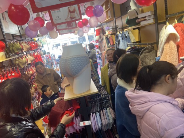 热烈祝贺“都市新感觉”河南周口店,江西宜春店隆重开业!