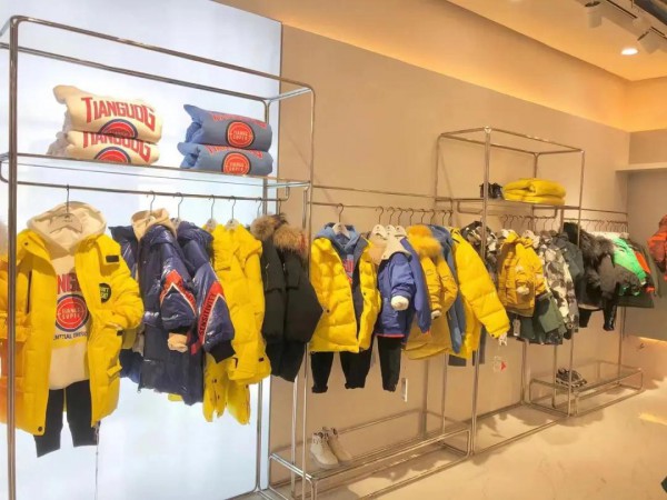 小鬼当家童装长赤新店开业 全场低至3.9折