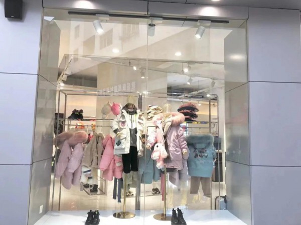 小鬼当家童装长赤新店开业 全场低至3.9折