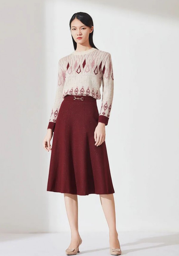 迪图女装品牌冬装上新 优雅干练通勤必备