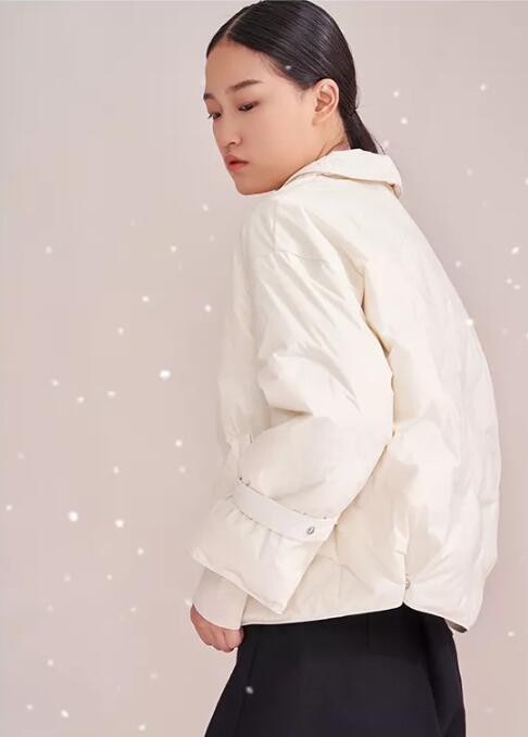 迪凯艺术女装 用专享印花开启优雅冬日