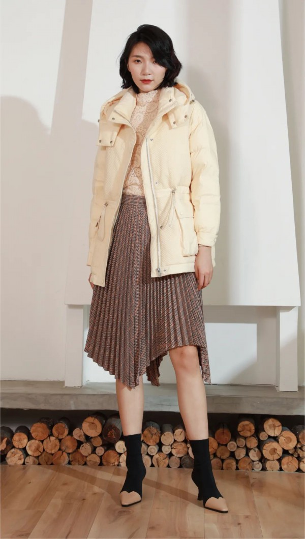 长款羽绒服可以搭半身裙吗 FANKAI梵凯相“绒”在冬季