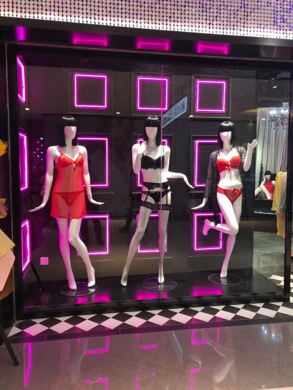 布迪设计成都银泰盛大开业!欢迎广大消费者的光临!