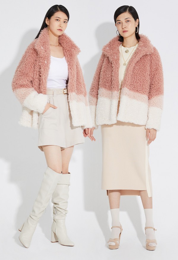 毛绒外套怎么搭配 毛绒外套配裤子还是裙子好