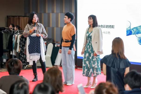 GUUIZS贵姿2021夏“幻醒”时尚新品发布会暨订货会圆满成功