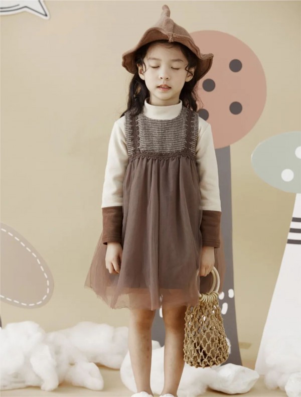 小女孩冬天的连衣裙超好看 DC童装的森林公主梦