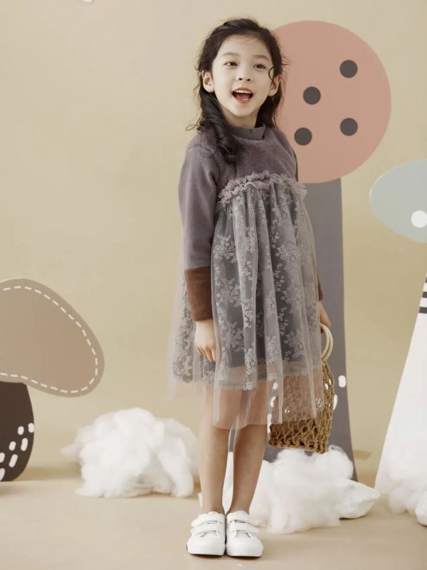 小女孩冬天的连衣裙超好看 DC童装的森林公主梦