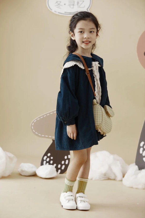 小女孩冬天的连衣裙超好看 DC童装的森林公主梦