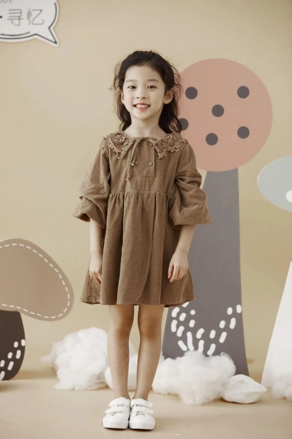 小女孩冬天的连衣裙超好看 DC童装的森林公主梦