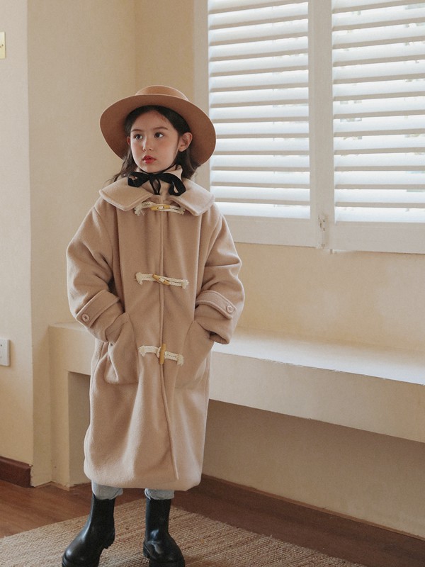 冬季温暖穿搭 小嗨皮童装穿出亮丽的冬季