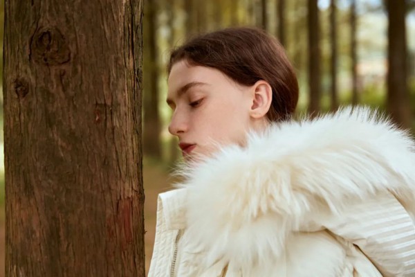 YARCH雅趋品牌女装玩转穿衣艺术 探索无界限的美