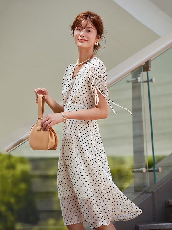 初次创业做什么好?加盟代理普普风女装坐店赚钱