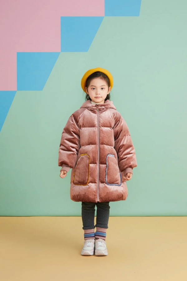 ULLU童装品牌冬日里的狐狸红泥小火炉