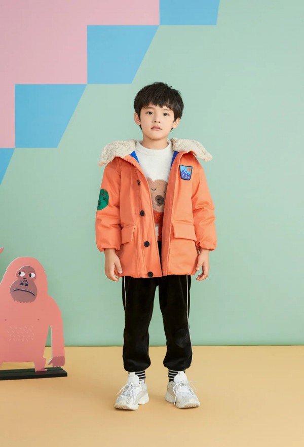 ULLU童装品牌冬日里的狐狸红泥小火炉