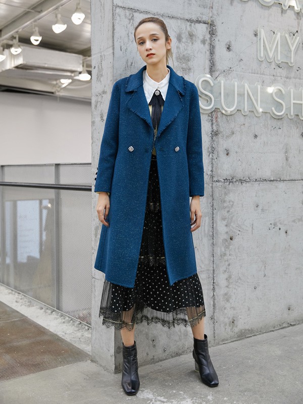 更合适这个冬季的大衣 雁腾逸女装经典优雅