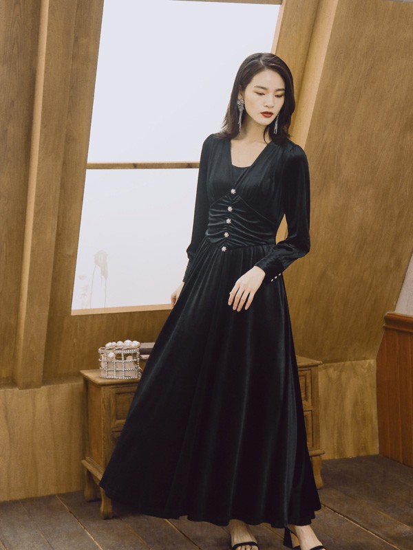 适合加盟的女装品牌 卡蔓女装经典而优雅