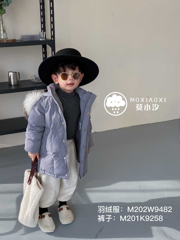 莫小汐时尚新品来袭 缤纷色调为冬季注入新鲜色彩