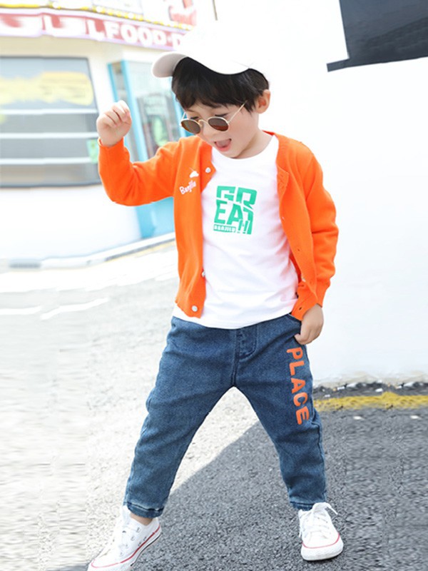 班吉鹿时尚亮眼穿搭 新的一年换新上装