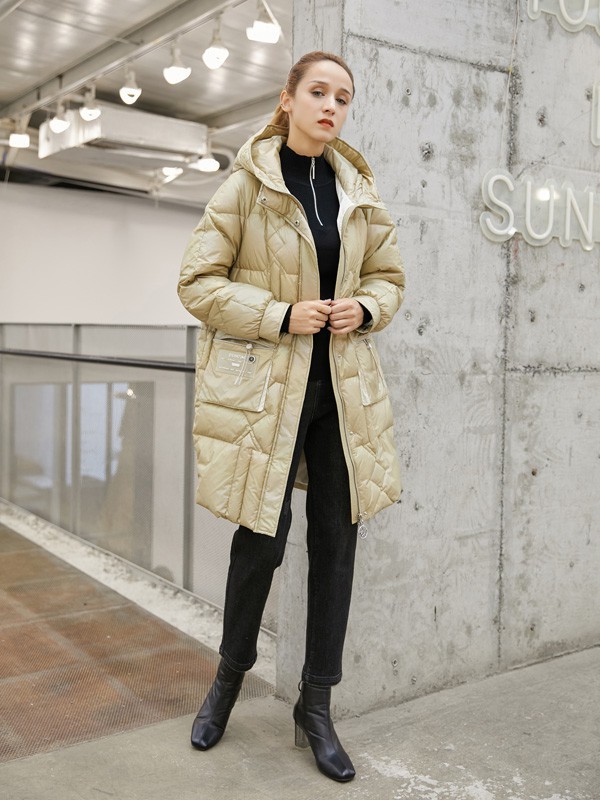 雁腾逸新品羽绒服来袭 点亮新年的温度!