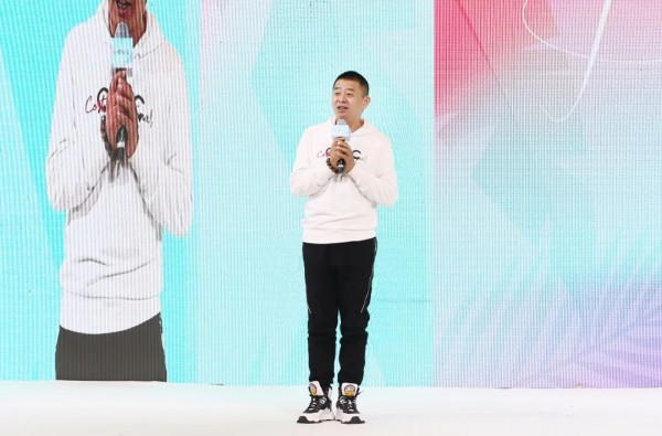 LUONA 2021夏季高级女装发布会完美收官