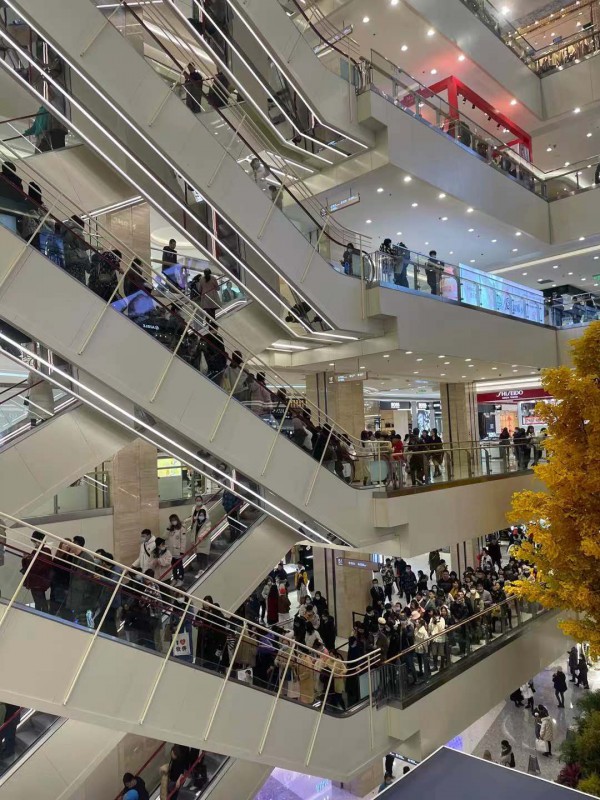 布迪设计陕西西安赛格店24号正式开业!欢迎广大新老客户的光临!