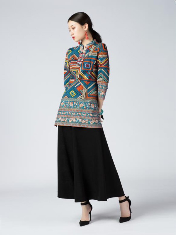 更具有风情的国风服装 素罗依女装典雅大气