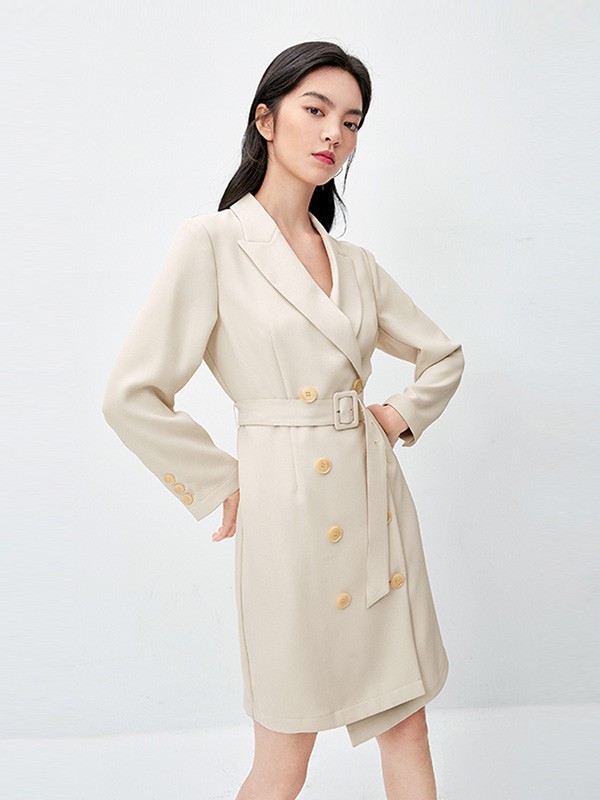 精致职业装内搭 伊芙丽女装让你的冬天不再单调