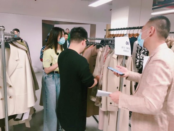 深圳时尚女装领军品牌专场对接会,旨在聚焦供需双方,助推产业共赢