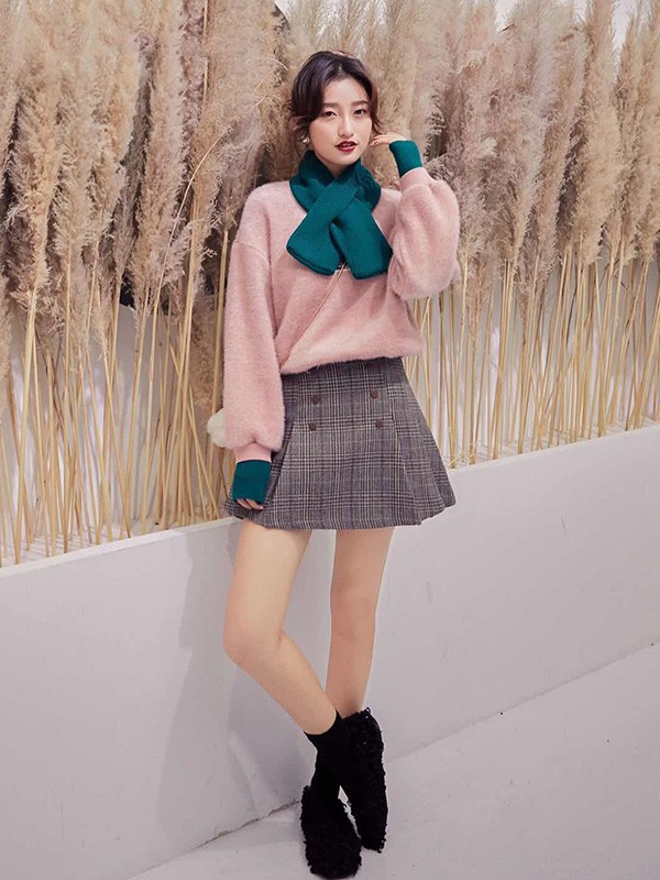 温柔舒适的冬季单品 样女装打造少女气息