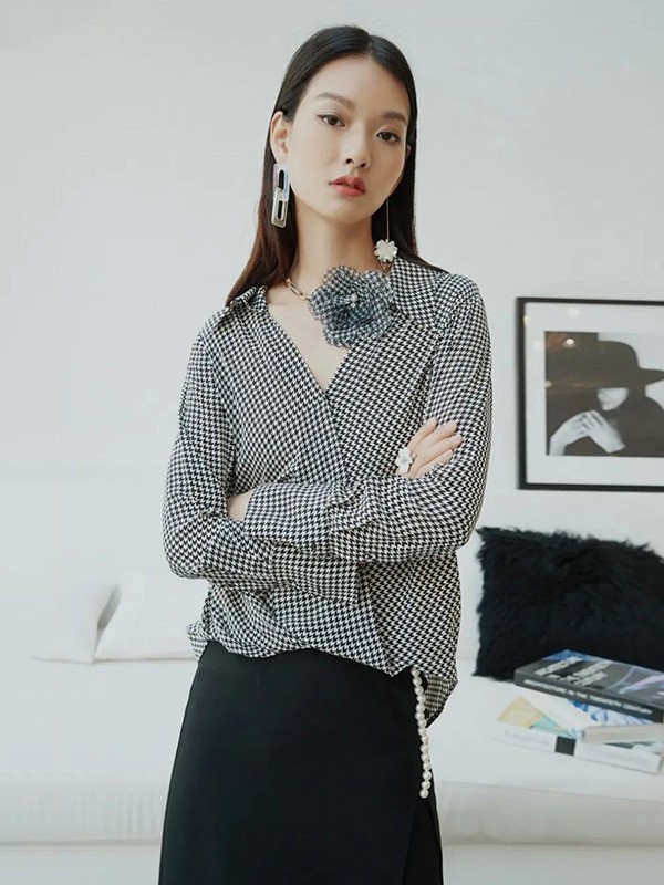 职业装怎么穿 红贝缇女装教你