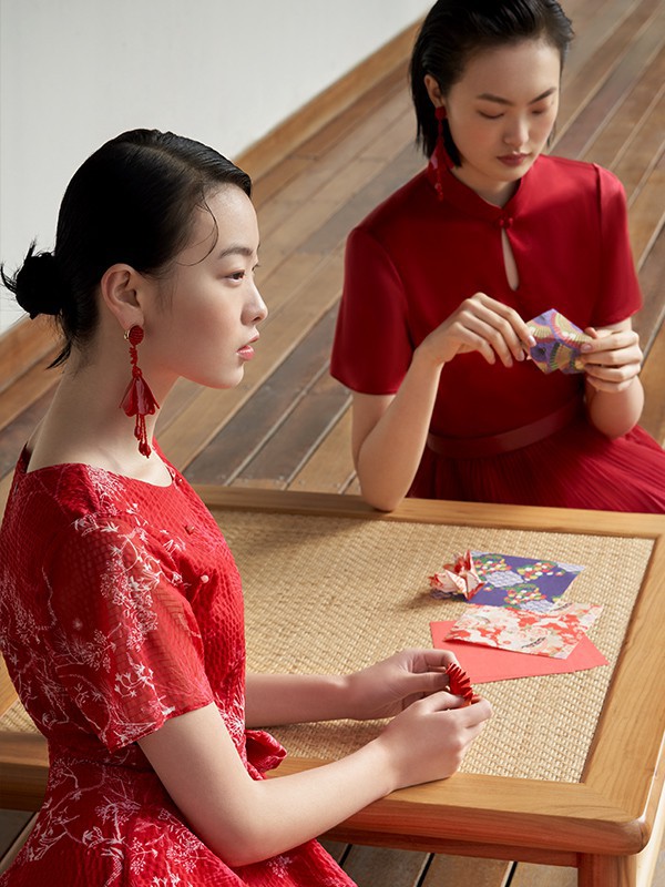 女装加盟选择迪凯女装 让你开店更轻松