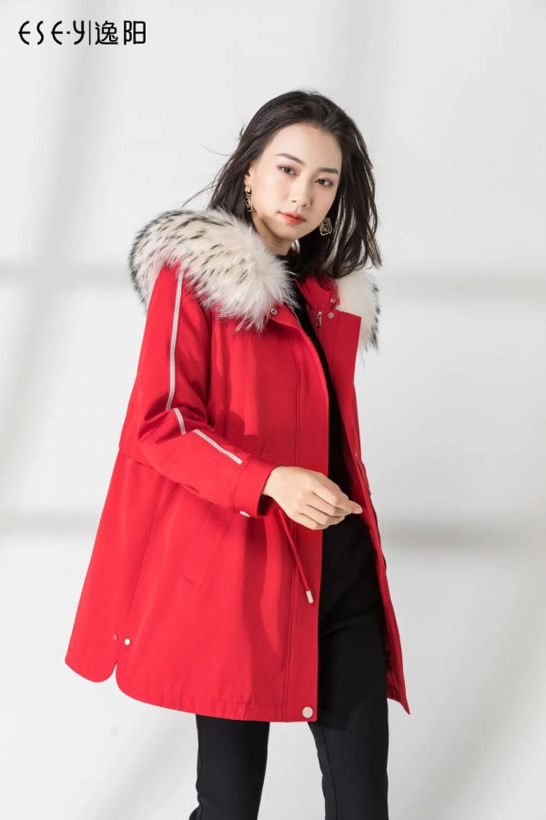 逸阳女装冬日新款 解锁新装新自我