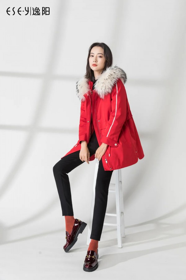 逸阳女装冬日新款 解锁新装新自我