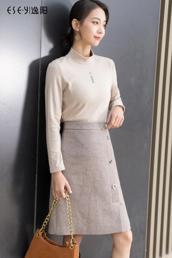 逸阳女装冬日新款 解锁新装新自我