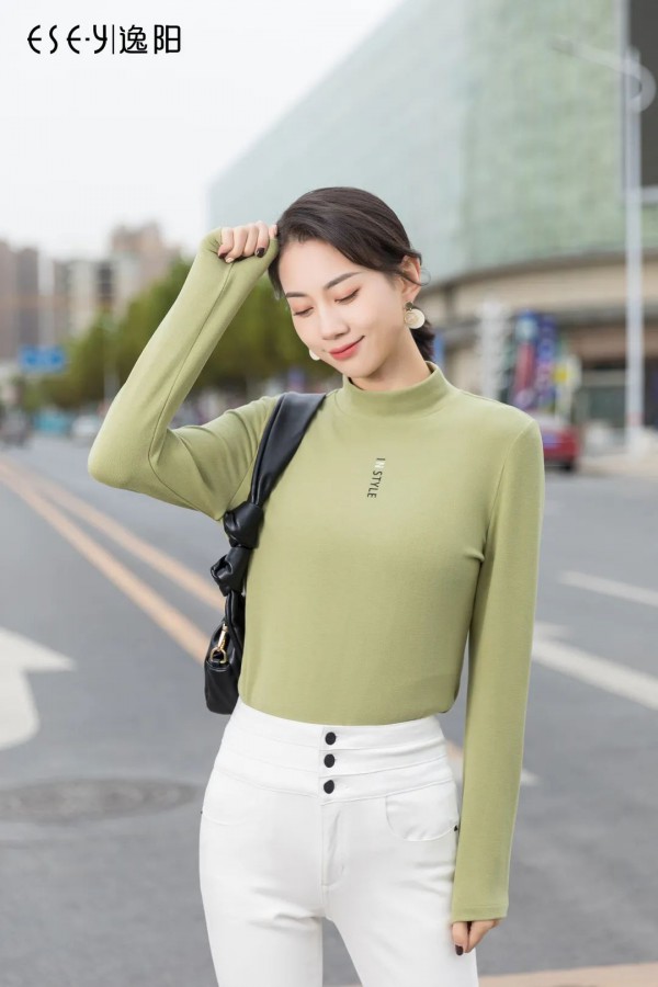 逸阳女装冬日新款 解锁新装新自我