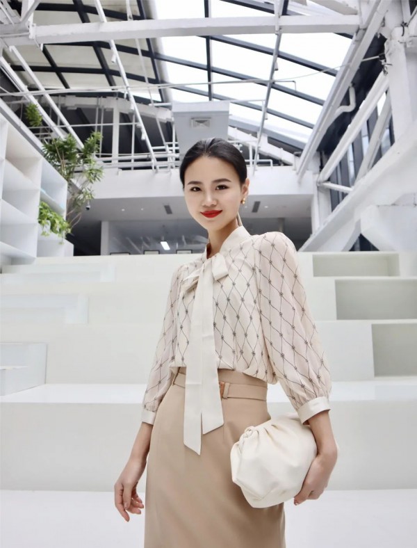 YERAD娅丽达2021春装新款上市 期待春阳和暖