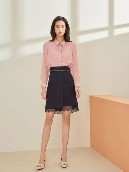 春季选择穿什么样的衣服 领秀带你领略春季的美