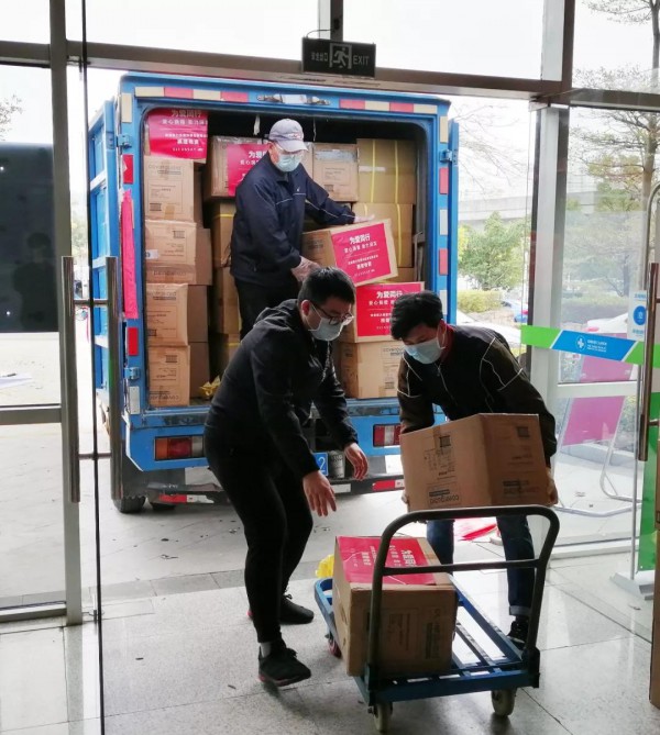 歌力思集团第二批捐赠100万医疗物资驰援抗疫一线