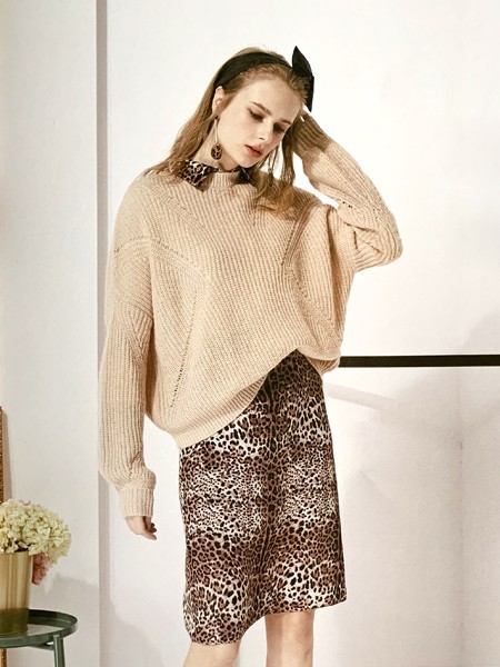 春季毛衣搭配 藏九女装教你怎么穿