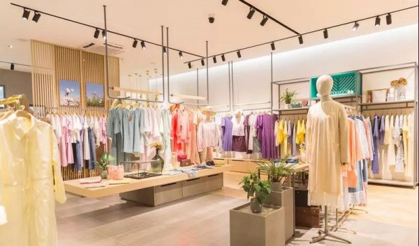 广东服装一起尚!社群营销先驱茵曼率先响应!