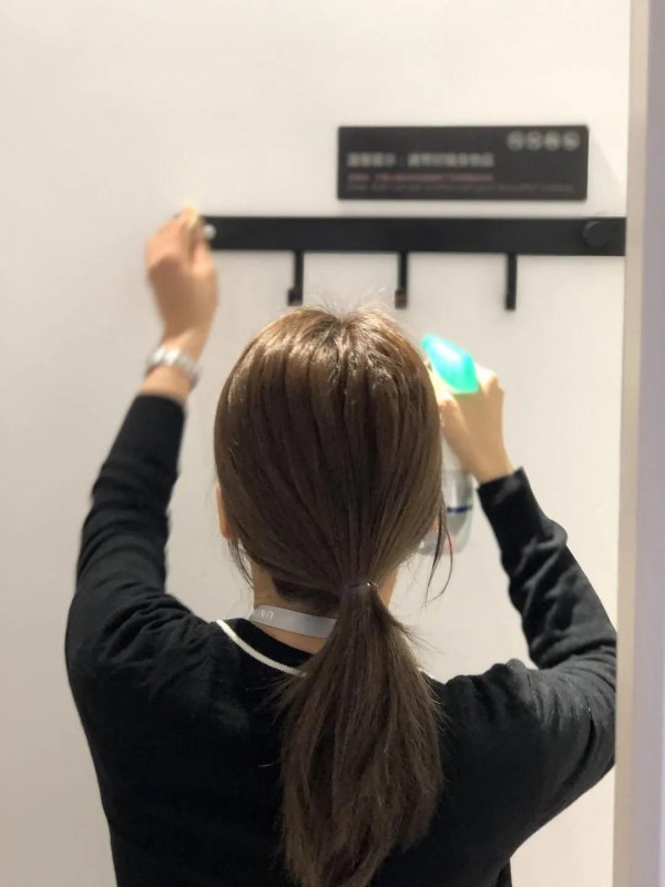 口罩是标配,消毒是日常——天竹店,放心购