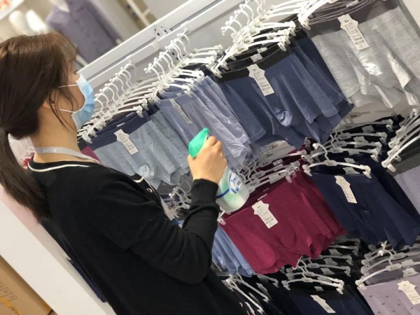 口罩是标配,消毒是日常——天竹店,放心购