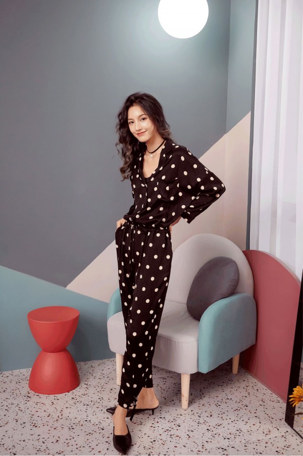 波点衬衫波点裙怎么搭配 HOPESHOW新款示范穿搭