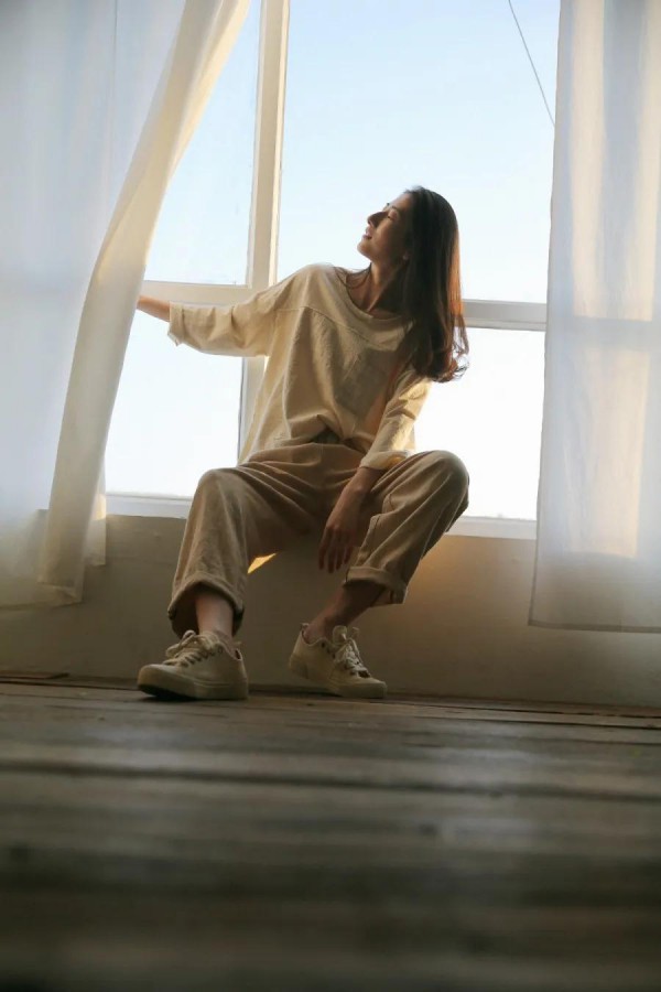 素缕品牌女装女王节上新 自然而居