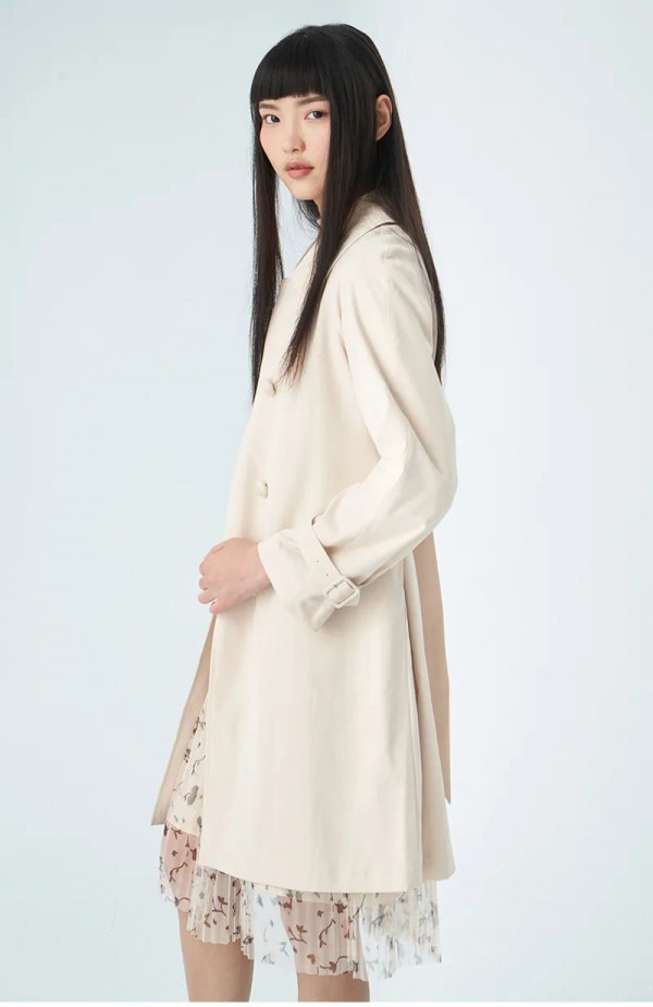 女神节新衣 ROEM洛妍带你“云”游四方