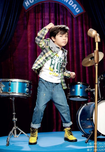 男孩子的帅气穿搭 虹猫蓝兔童装为你推荐