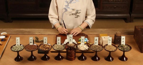 吉祥斋人在行动  赠送5000份避瘟香囊